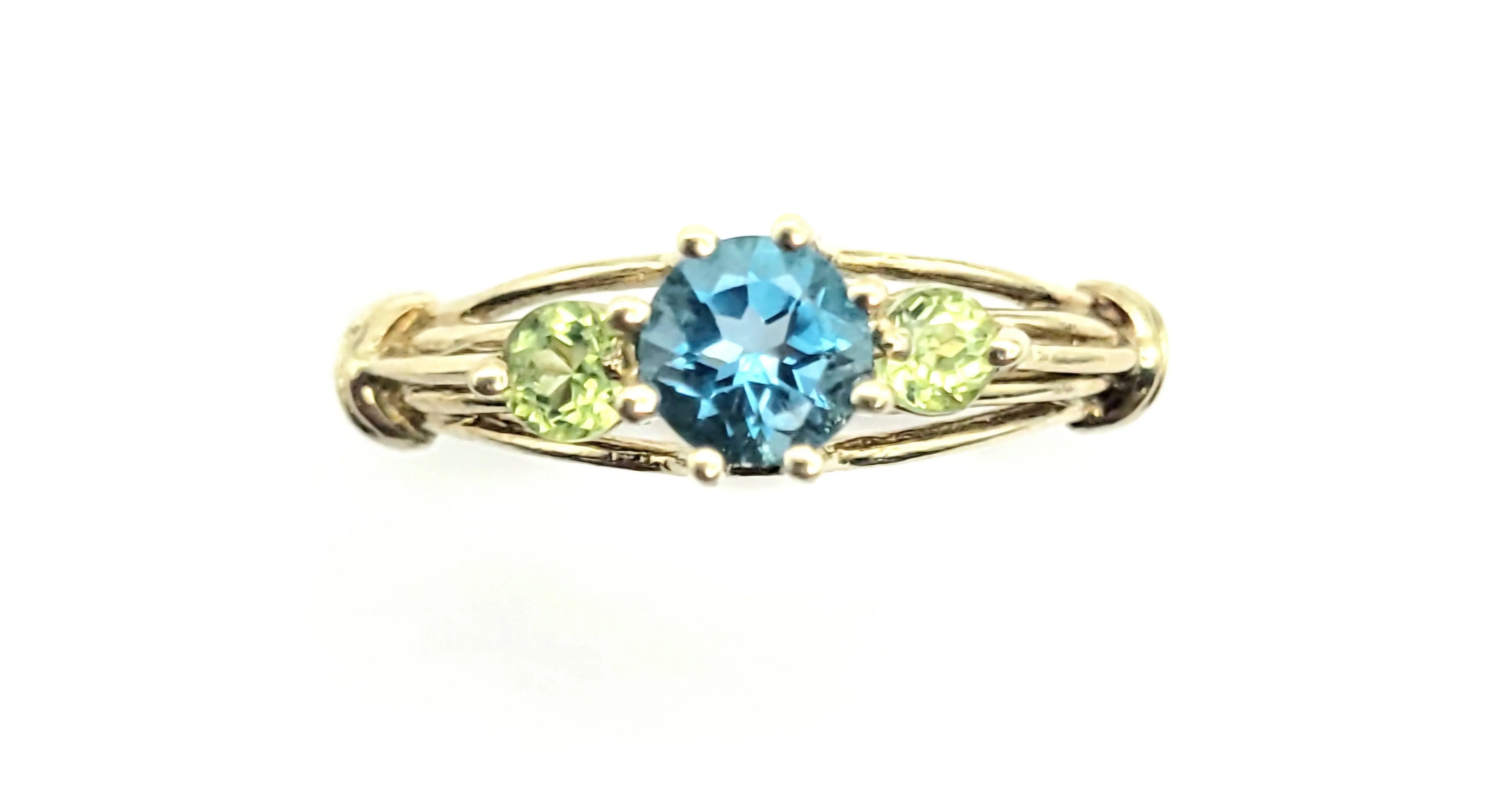 10kt Yellow Gold Blue Topaz Peridot Cutout Cathedral Ring