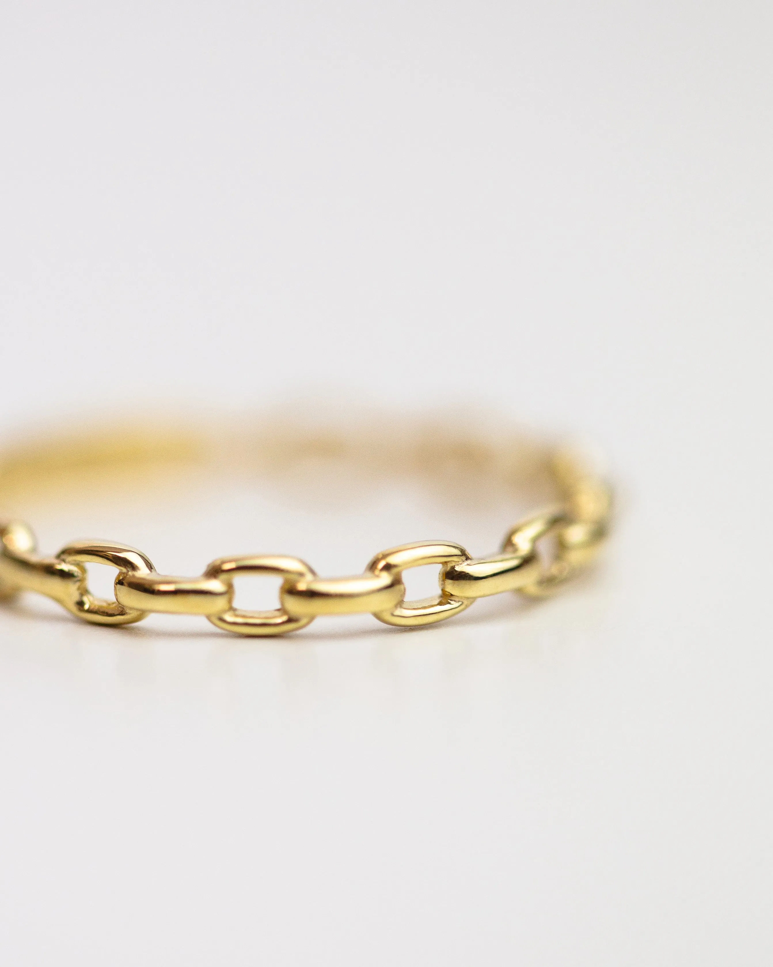 14k Solid Oval Link Ring