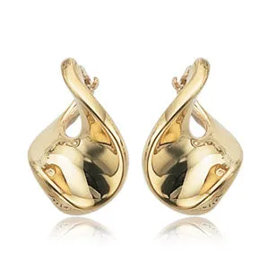 14k V Shape Twist Earrings