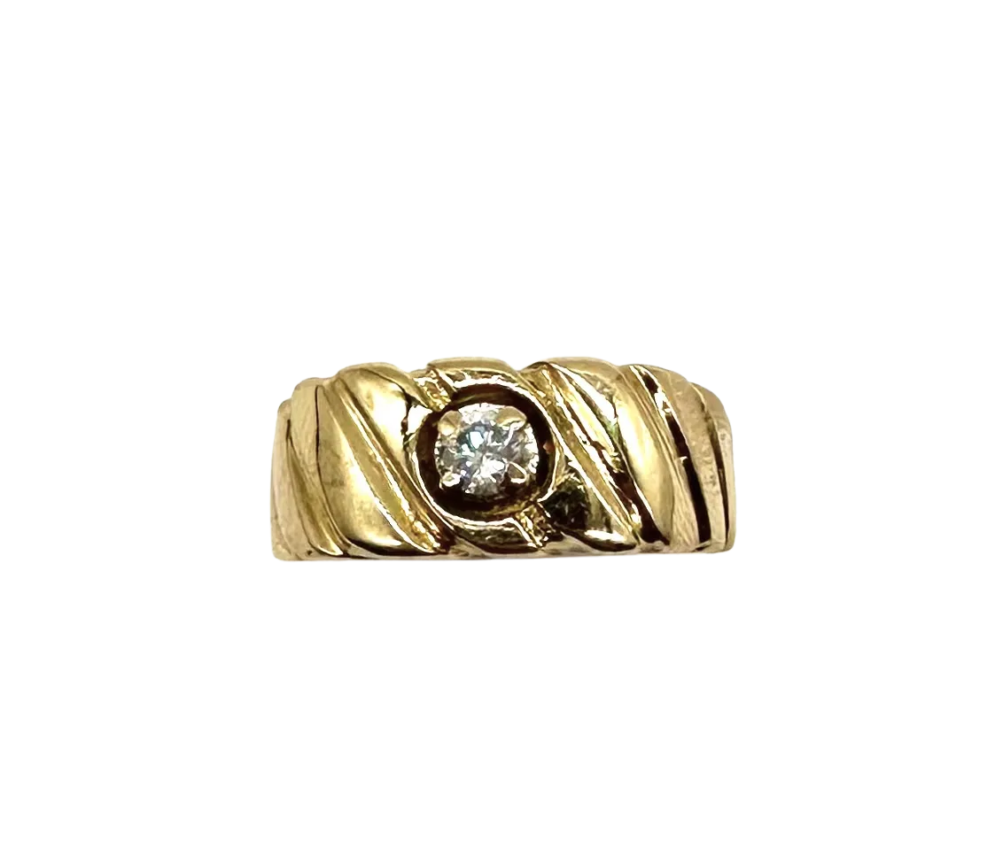 14k Yellow Gold Band with Diagonal Grooves and Diamond Center Stone