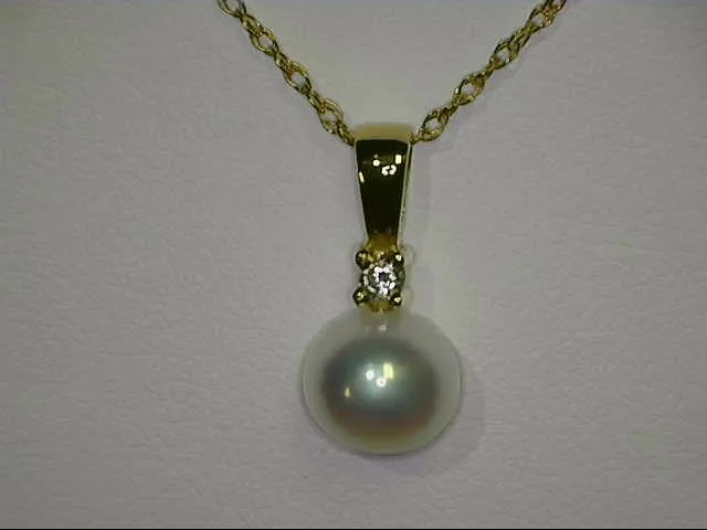 14K Yellow Gold Pearl and Diamond Pendant Necklace