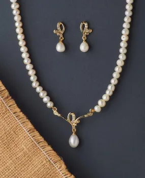 Beautiful Stone Studded Pearl Necklace Set