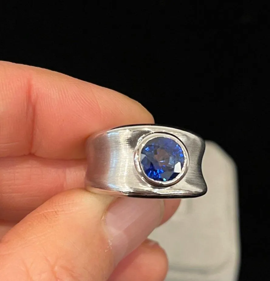 Contemporary White Gold Royal Blue Sapphire Ring