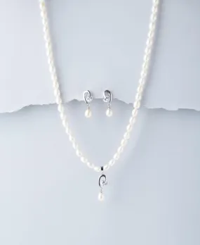 Elegant Pearl Necklace Set