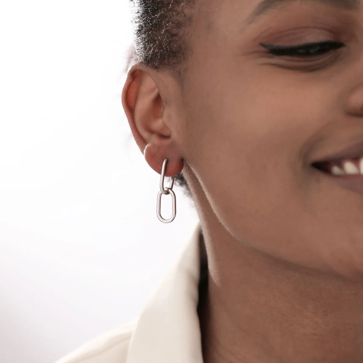 Kyerlyn Dainty Paperclip Huggie Hoop Earrings