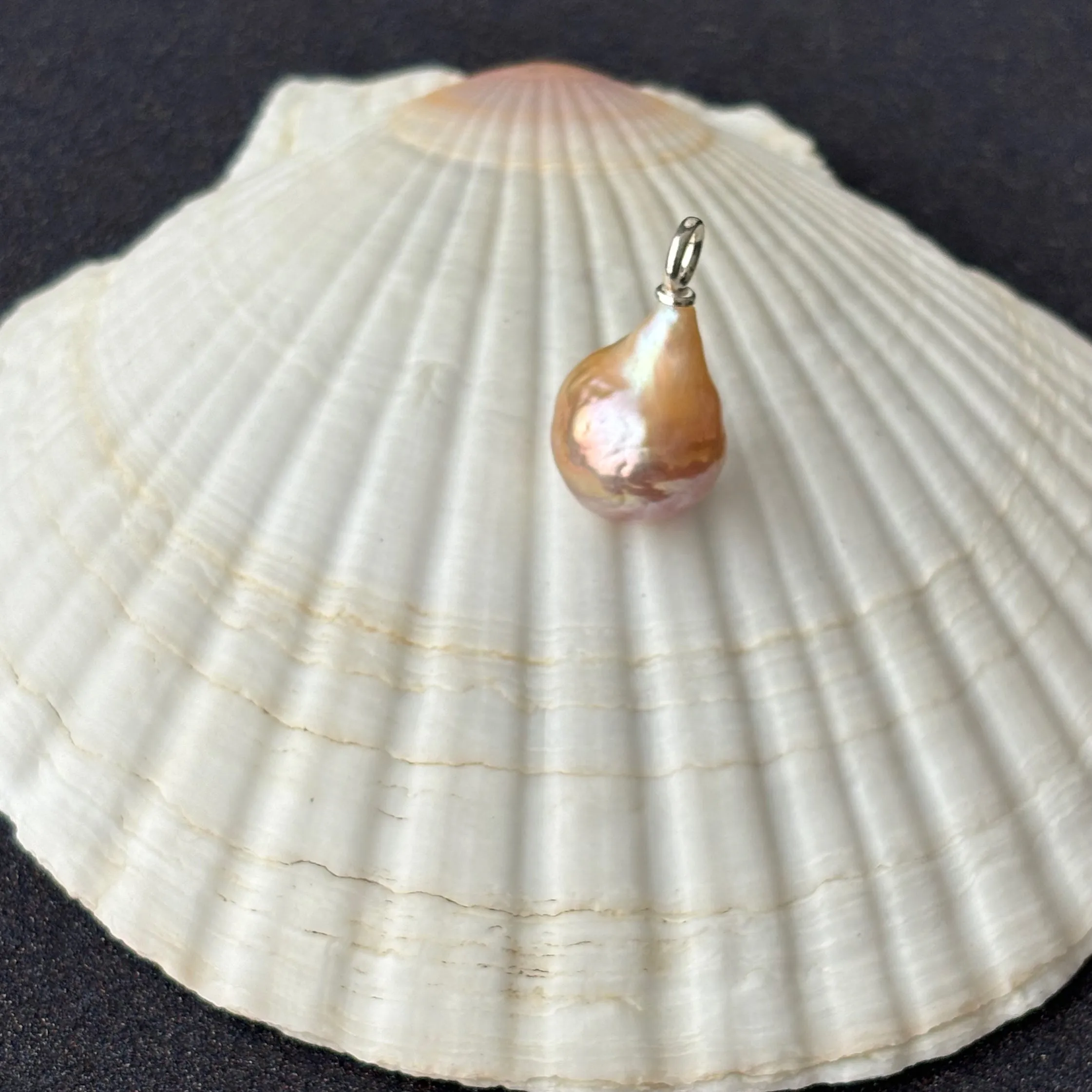 long apricot color Japan Kasumi pearl (sterling silver) pendant