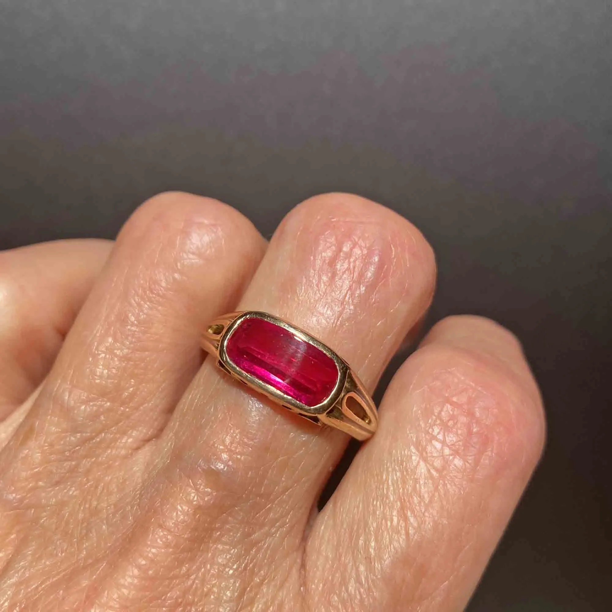 Mens Art Deco East West Gold Ruby Ring, Sz 9.75