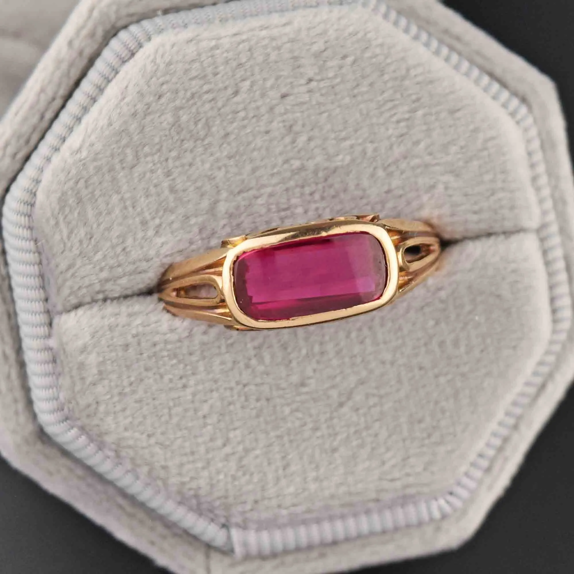 Mens Art Deco East West Gold Ruby Ring, Sz 9.75