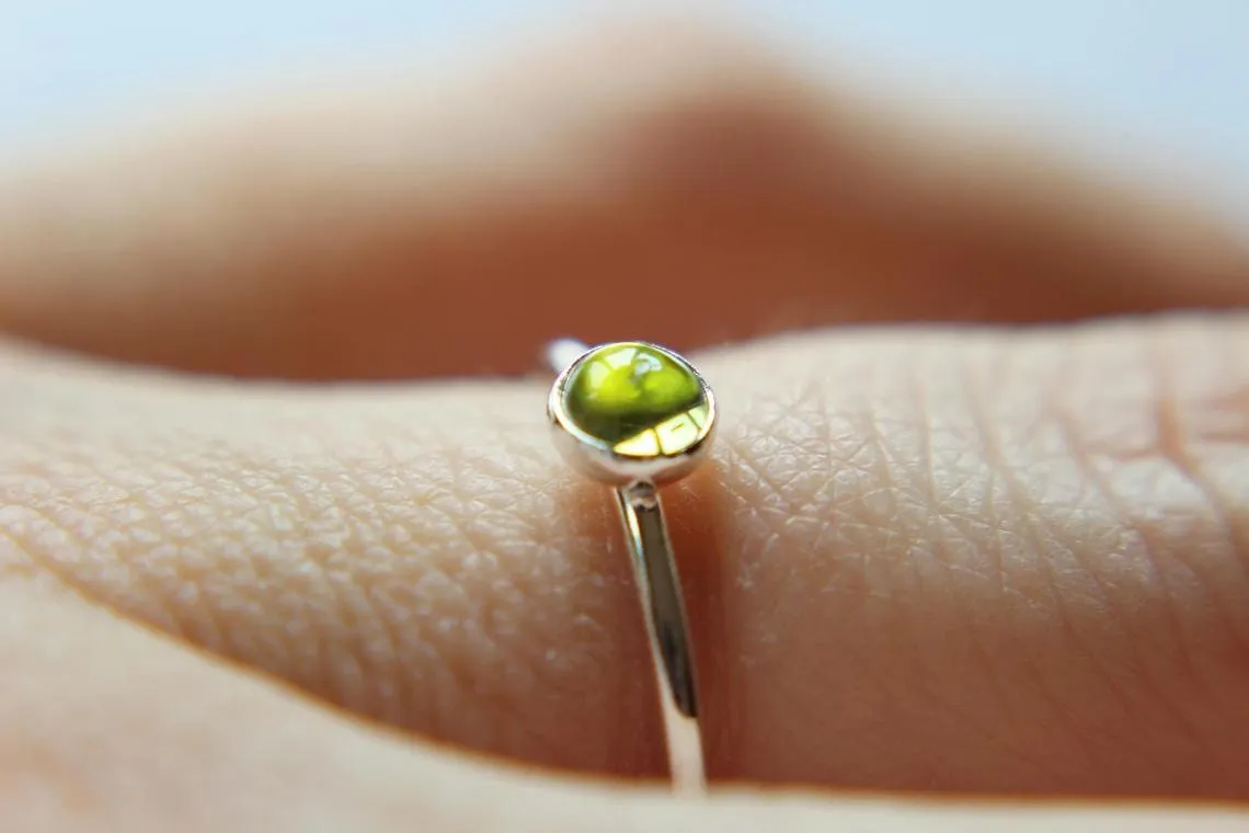 Peridot Ring, Natural Green Gemstone Jewelry, Simple Stacking Ring, Silver Peridot Ring, Peridot Jewelry, Green, Minimalist Ring, August