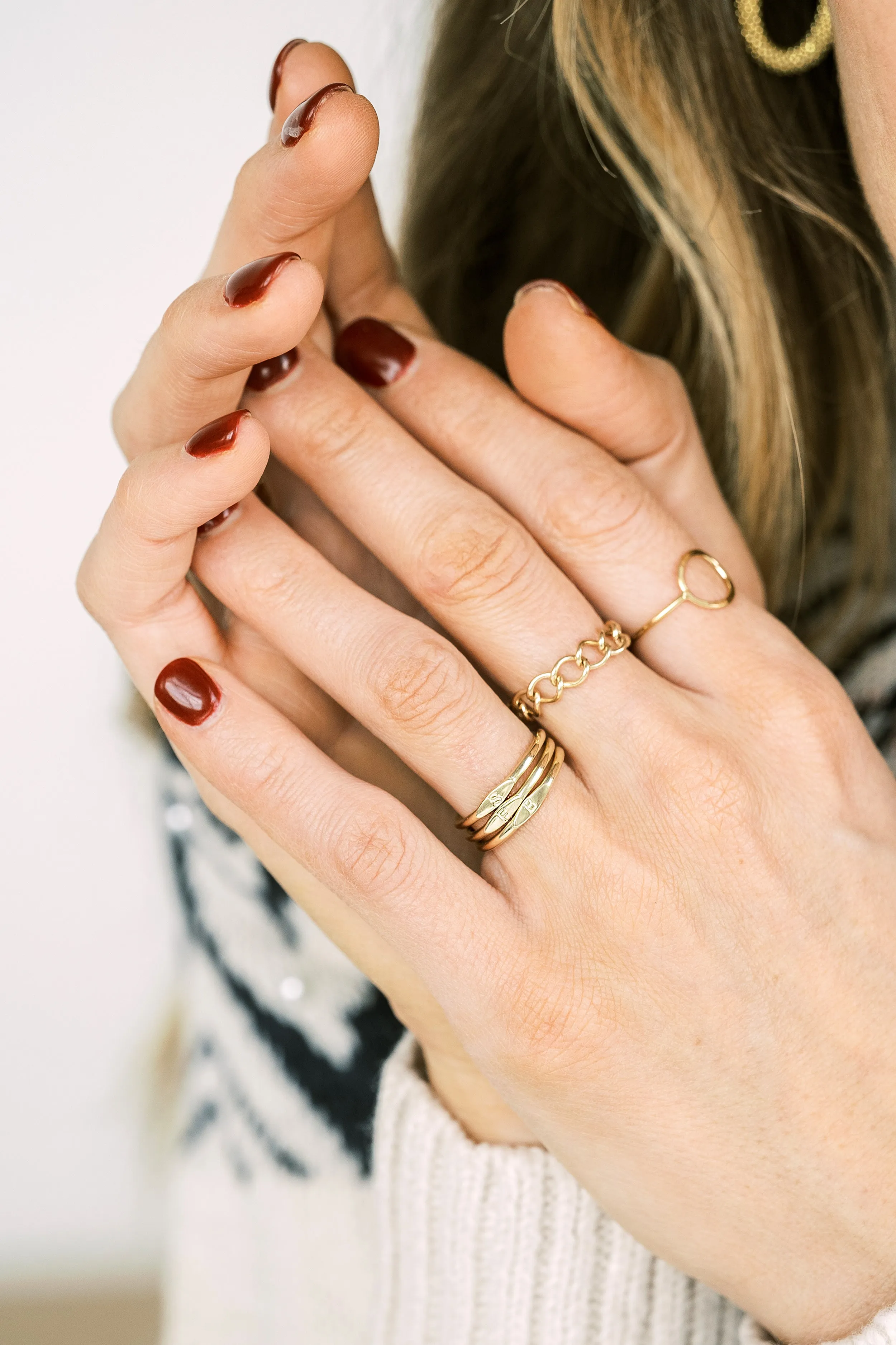 signet ring { silver   gold }