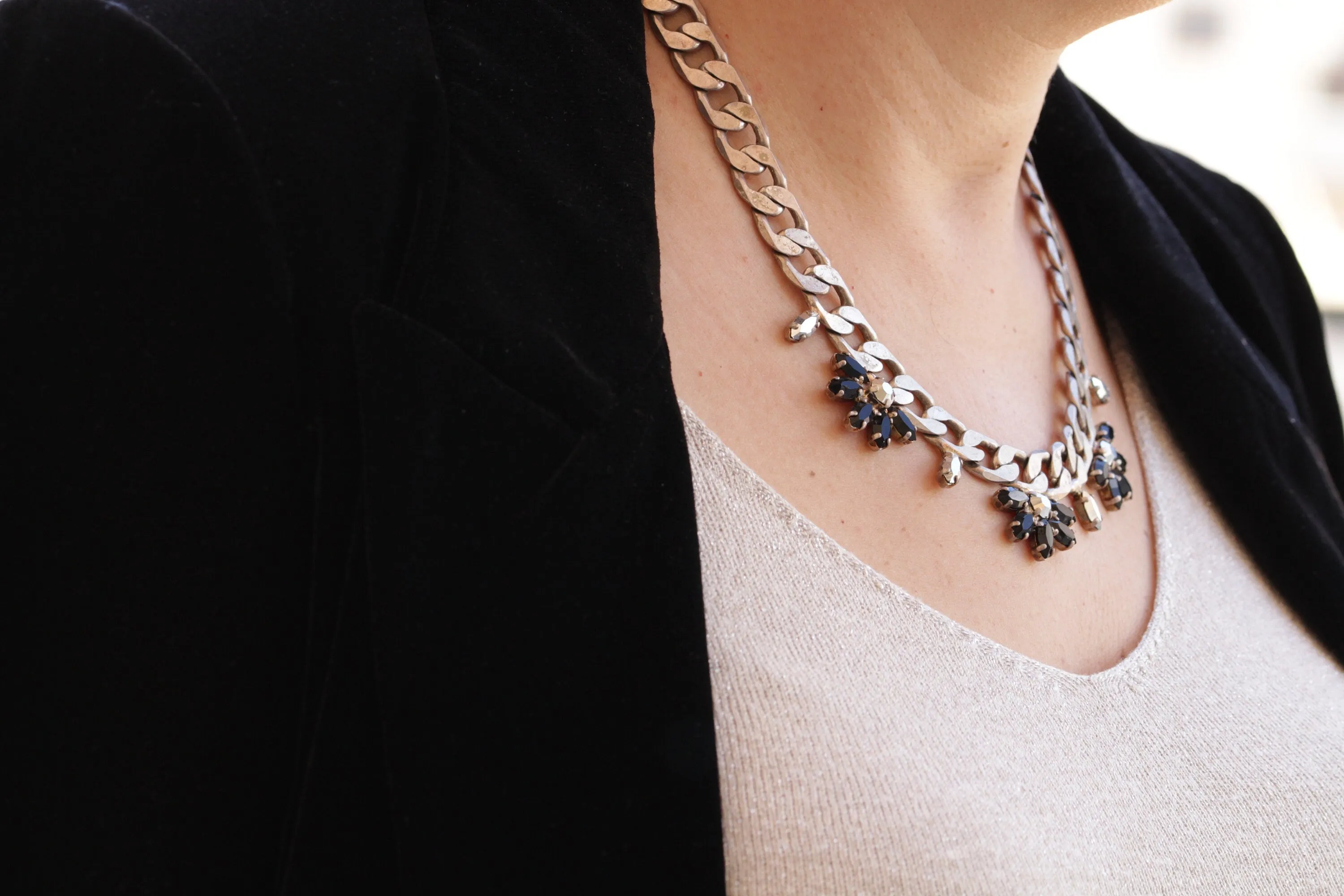 SILVER STATEMENT NECKLACE