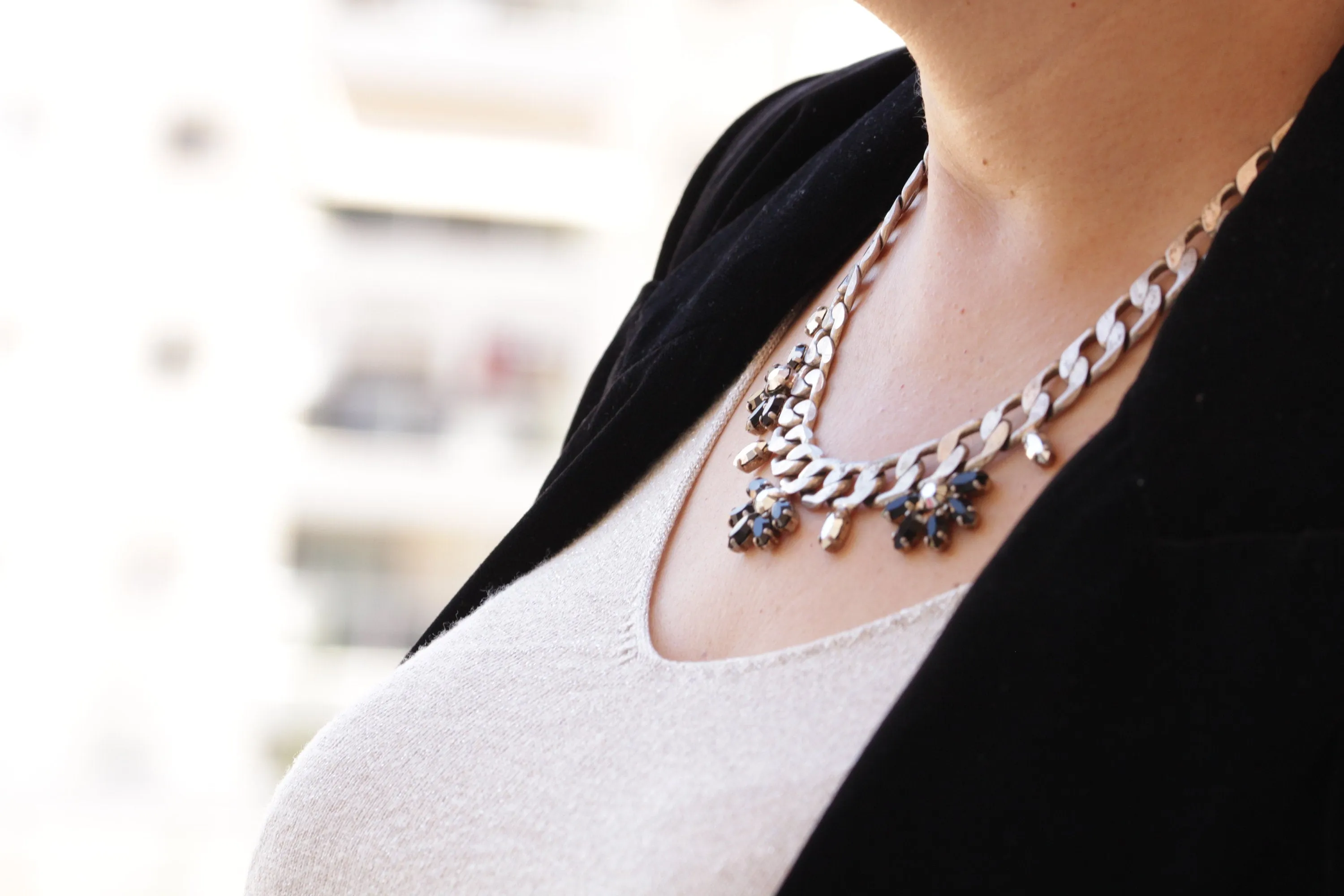 SILVER STATEMENT NECKLACE