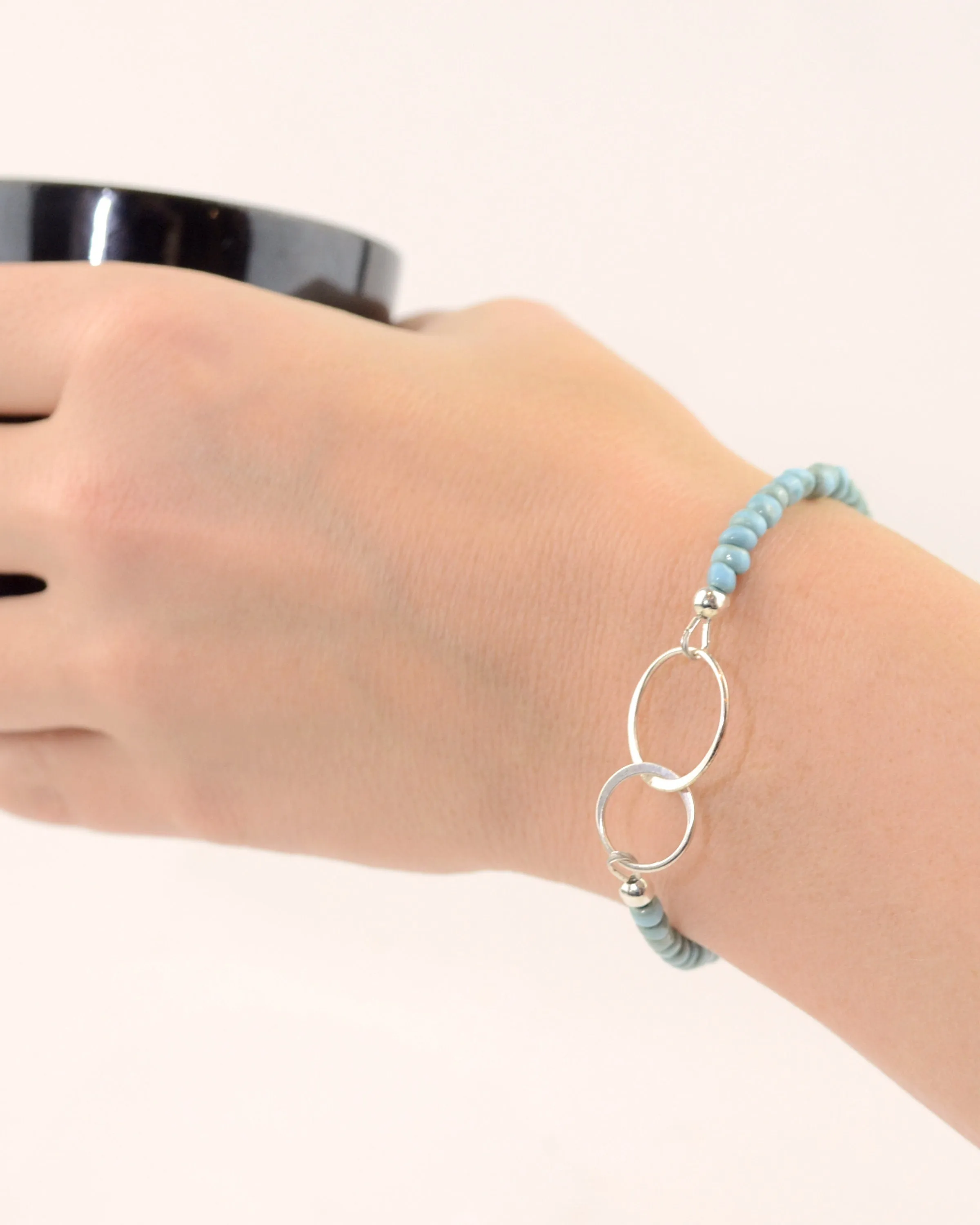 Sterling silver and turquoise colour bead infinity or interlocked circles bracelet,  best friend forever gift, summer jewelry