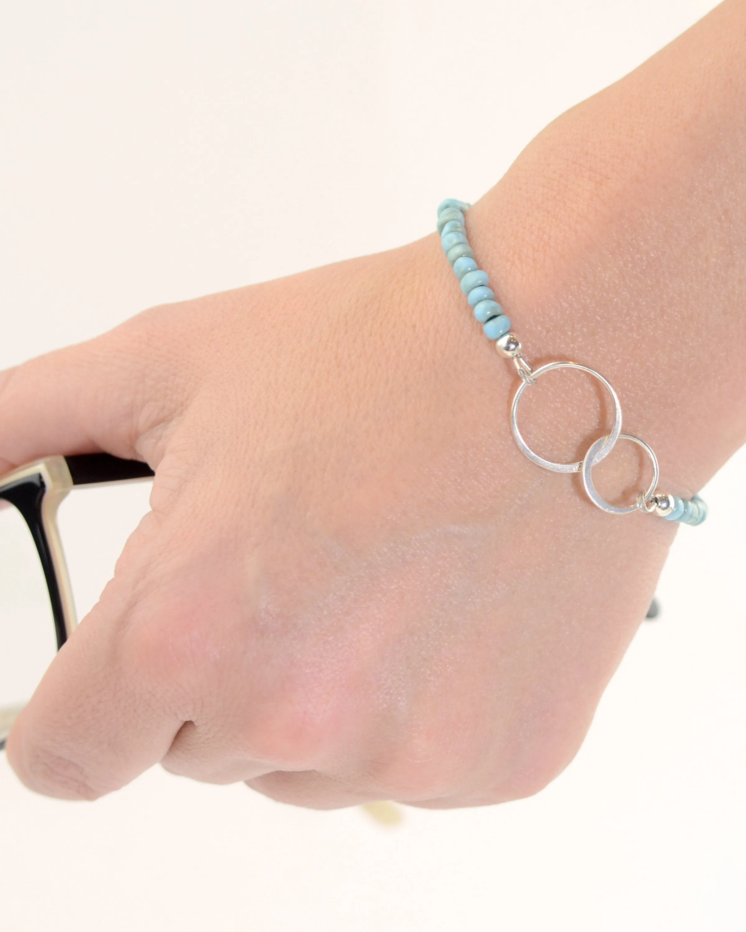 Sterling silver and turquoise colour bead infinity or interlocked circles bracelet,  best friend forever gift, summer jewelry