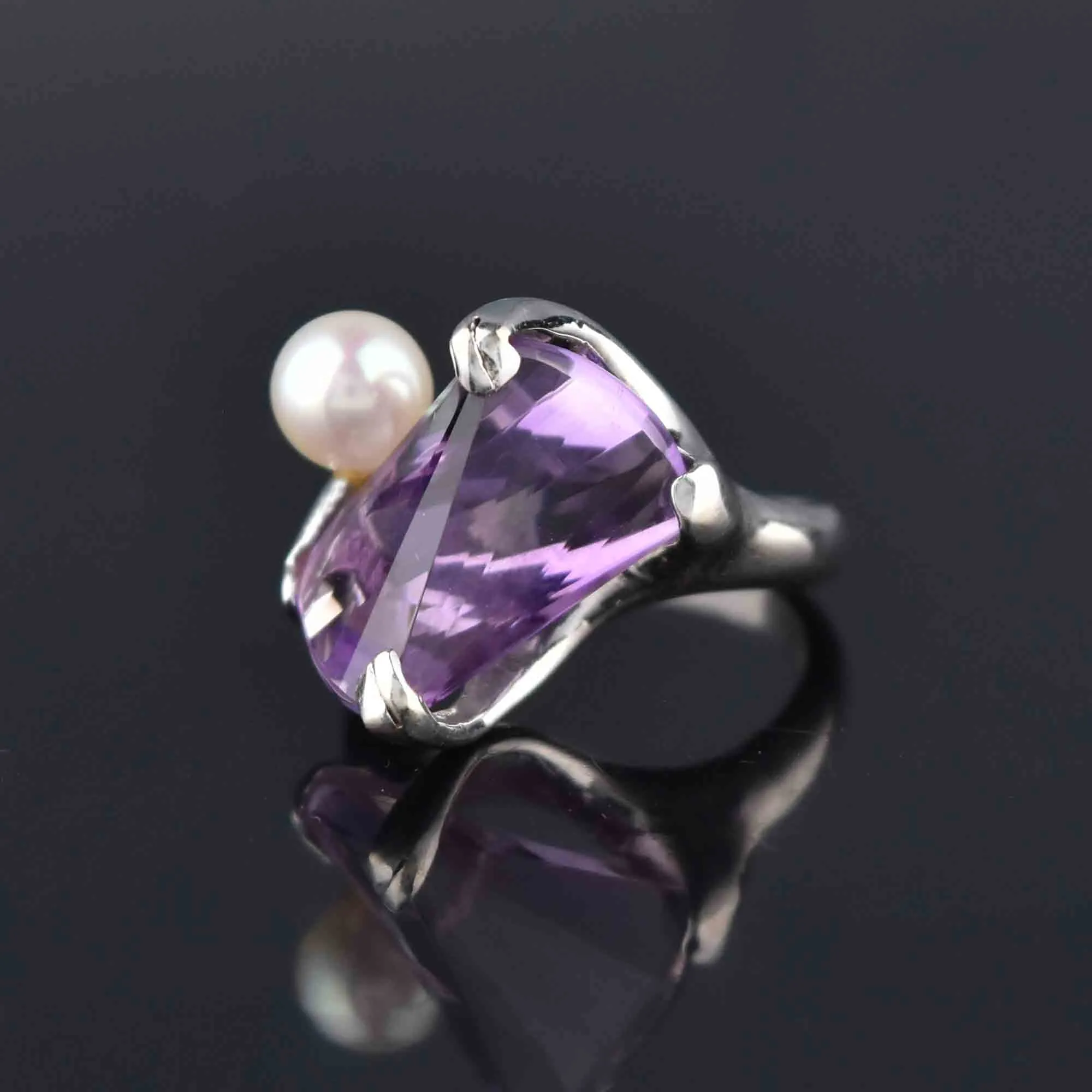 Unique 14K White Gold Pearl Fantasy Cut Amethyst Ring