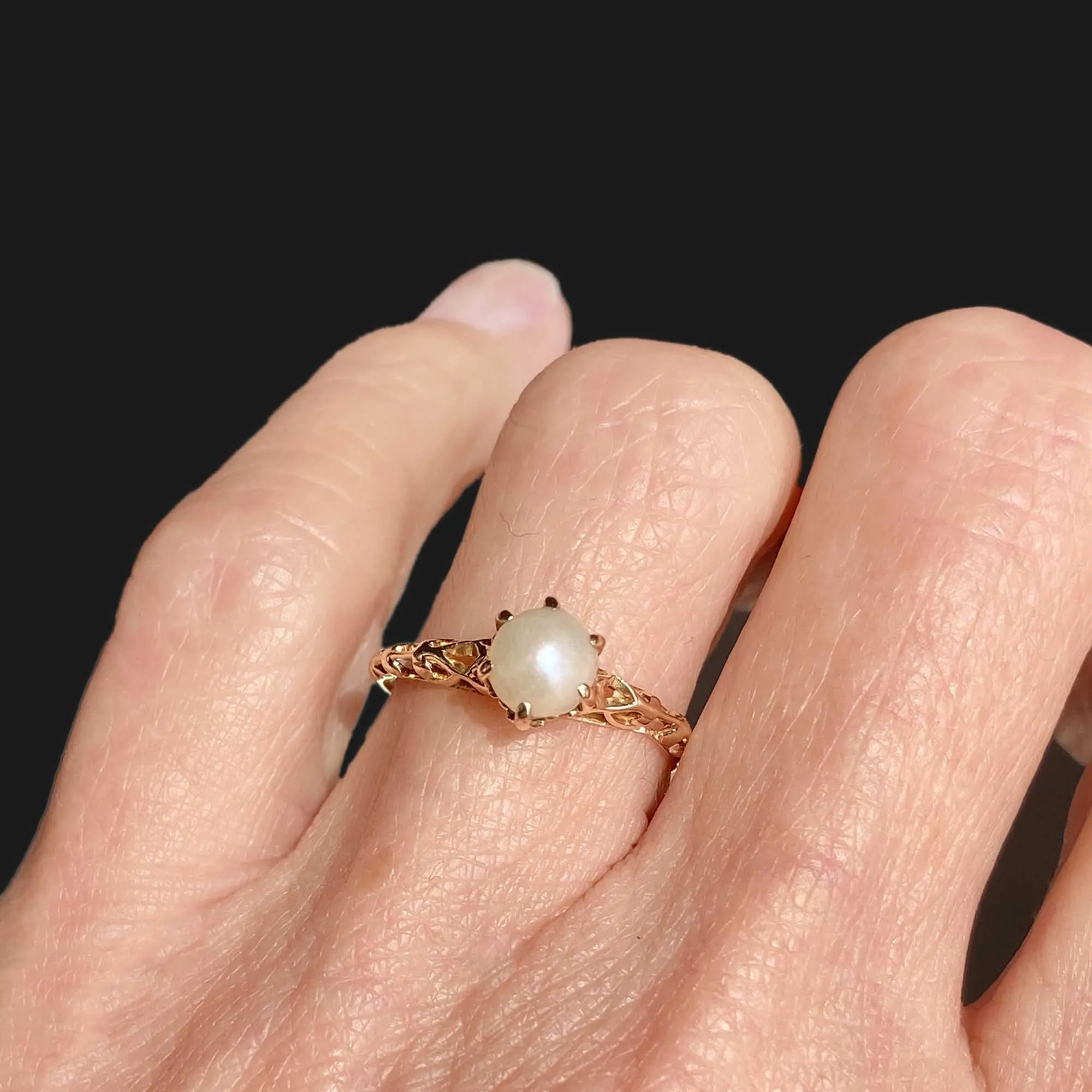 Vintage Gold Filigree Pearl Solitaire Ring