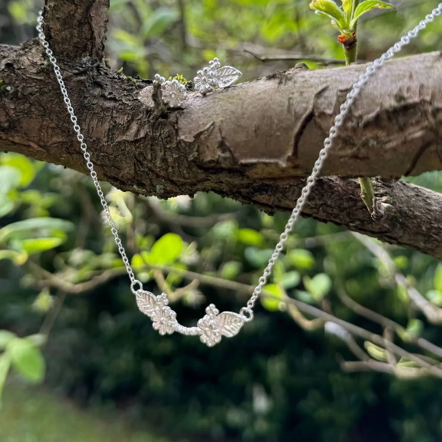 Wildflower Daisy Necklace, Silver Woodland Flower Necklace